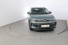 VW Tiguan Friends TDI 4MOTION DSG in Cipressino-Grün Metallic