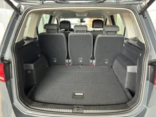 VW Touran Friends TDI DSG in Delfingrau Metallic