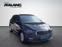 Škoda Fabia Essence TSI in Black-Magic Perleffekt