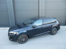 Audi Q7 55 TFSI e quattro S line 290 kW in D6 Waitomoblau Metallic