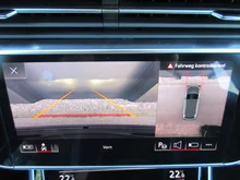 Audi Q7 55 TFSI e quattro S line 290 kW in D6 Waitomoblau Metallic