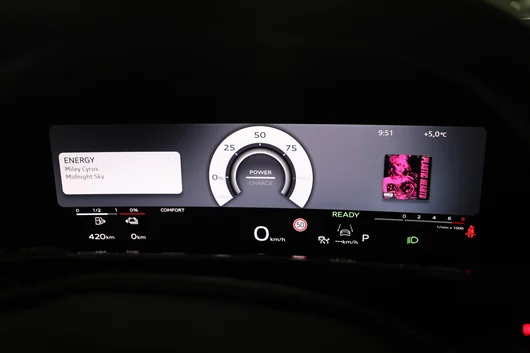 Bild eines Audi Q3 e-hybrid 200 kW