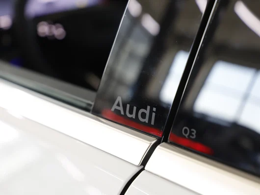 Bild eines Audi Q3 e-hybrid 200 kW