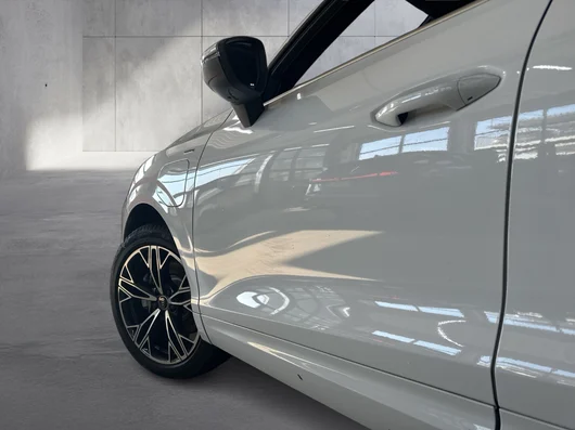 Bild eines Audi Q3 e-hybrid 200 kW