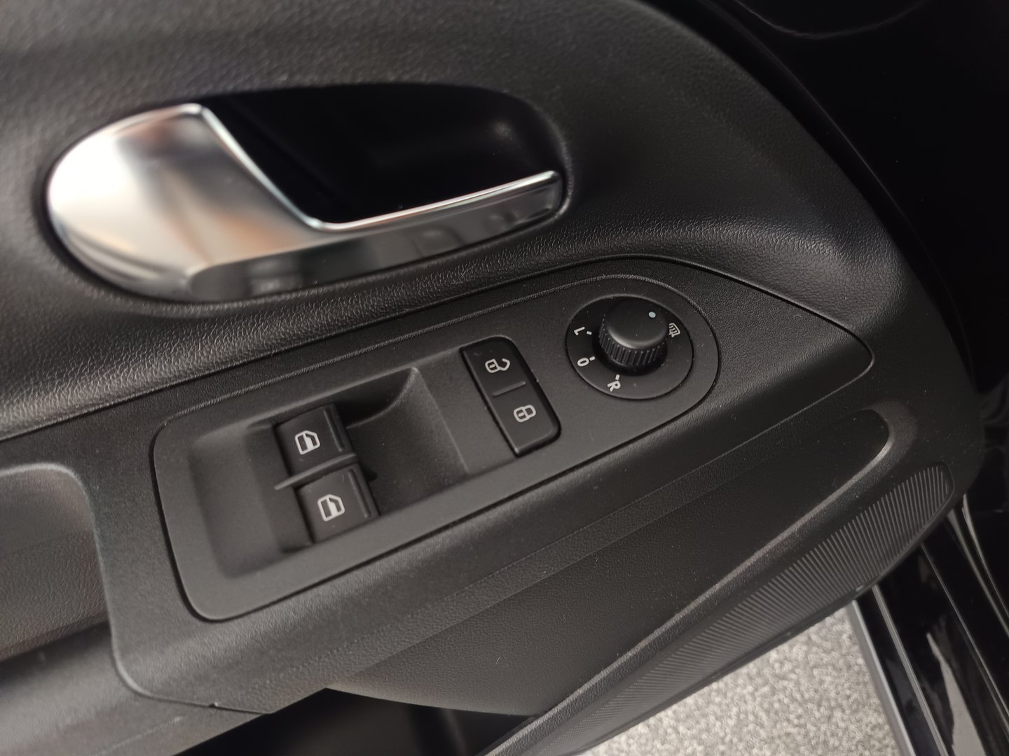 SEAT Mii 3-Türer Mii by MANGO | Bild 11 von 25