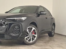 Audi Q5 SUV TDI quattro 150 kW in Mythosschwarz Metallic