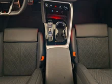 Audi Q5 SUV TDI quattro 150 kW in Mythosschwarz Metallic
