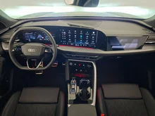 Audi Q5 SUV TDI quattro 150 kW in Mythosschwarz Metallic