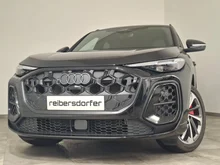 Audi Q5 SUV TDI quattro 150 kW in Mythosschwarz Metallic
