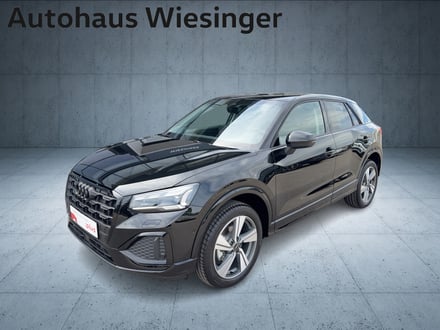 Audi Q2 35 TFSI admired
