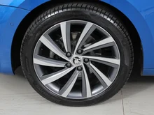 Škoda Octavia Combi Style TDI DSG in Race-Blau Metallic