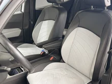 VW ID.3 Pro Performance Go 150 kW in Scale Silver Metallic Dach Schwarz