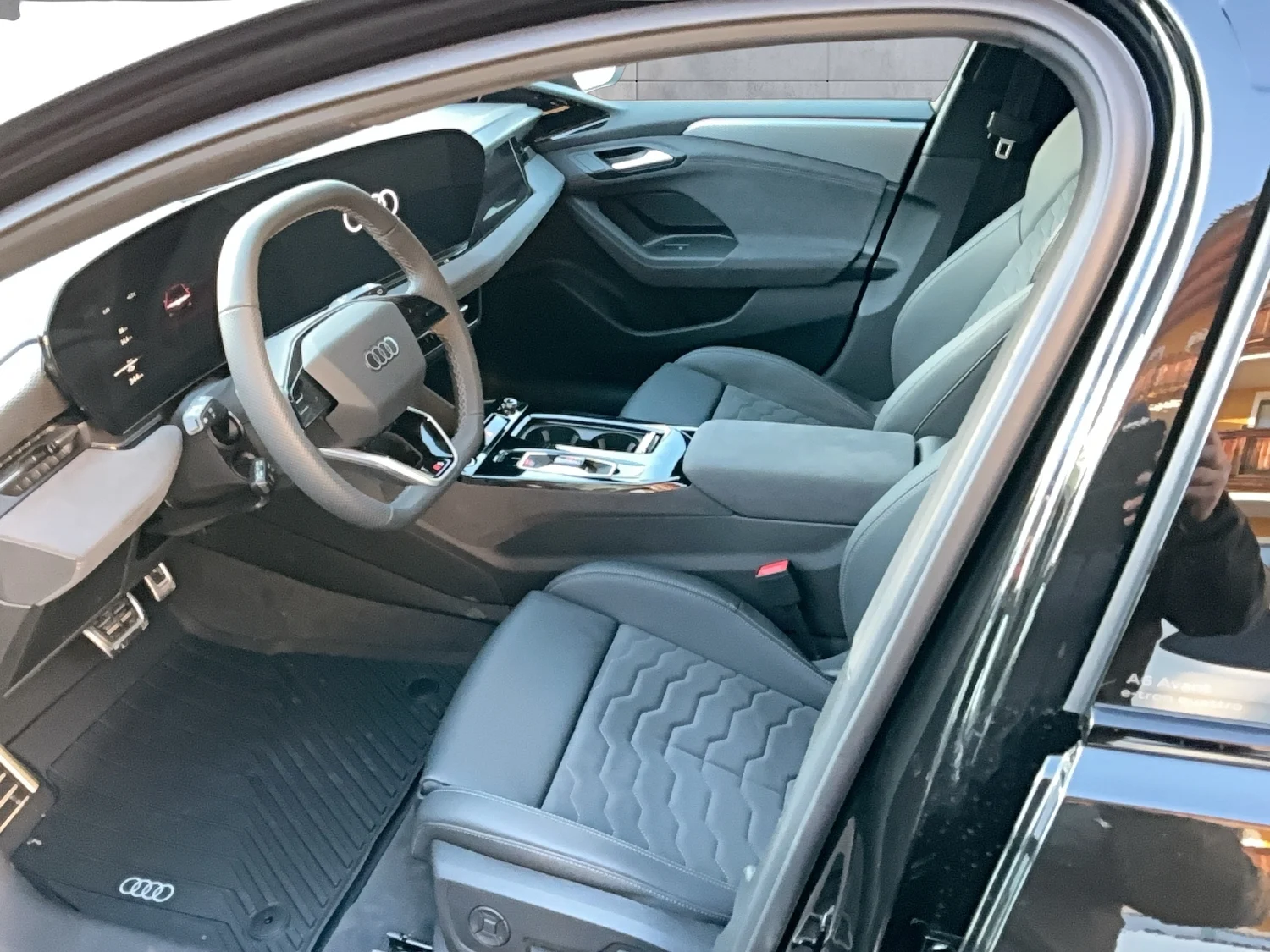 Bild eines Audi A6 Avant e-tron quattro