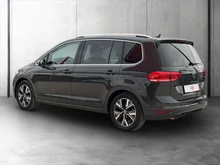VW Touran Highline TDI DSG in URANOGRAU