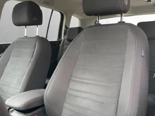 VW Touran Highline TDI DSG in URANOGRAU