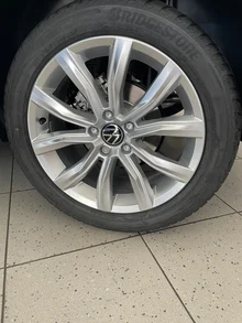 Thumbnail-Foto von Fahrzeug