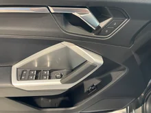 Audi Q3 35 TFSI S line exterieur in Chronosgrau Metallic