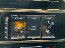 Audi Q3 35 TFSI S line exterieur in Chronosgrau Metallic