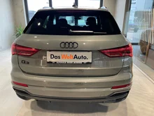 Audi Q3 35 TFSI S line exterieur in Chronosgrau Metallic
