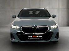 BMW 5xx 5 Touring 520 d xDrive M Sport in hellgrün- metallic