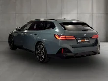 BMW 5xx 5 Touring 520 d xDrive M Sport in hellgrün- metallic