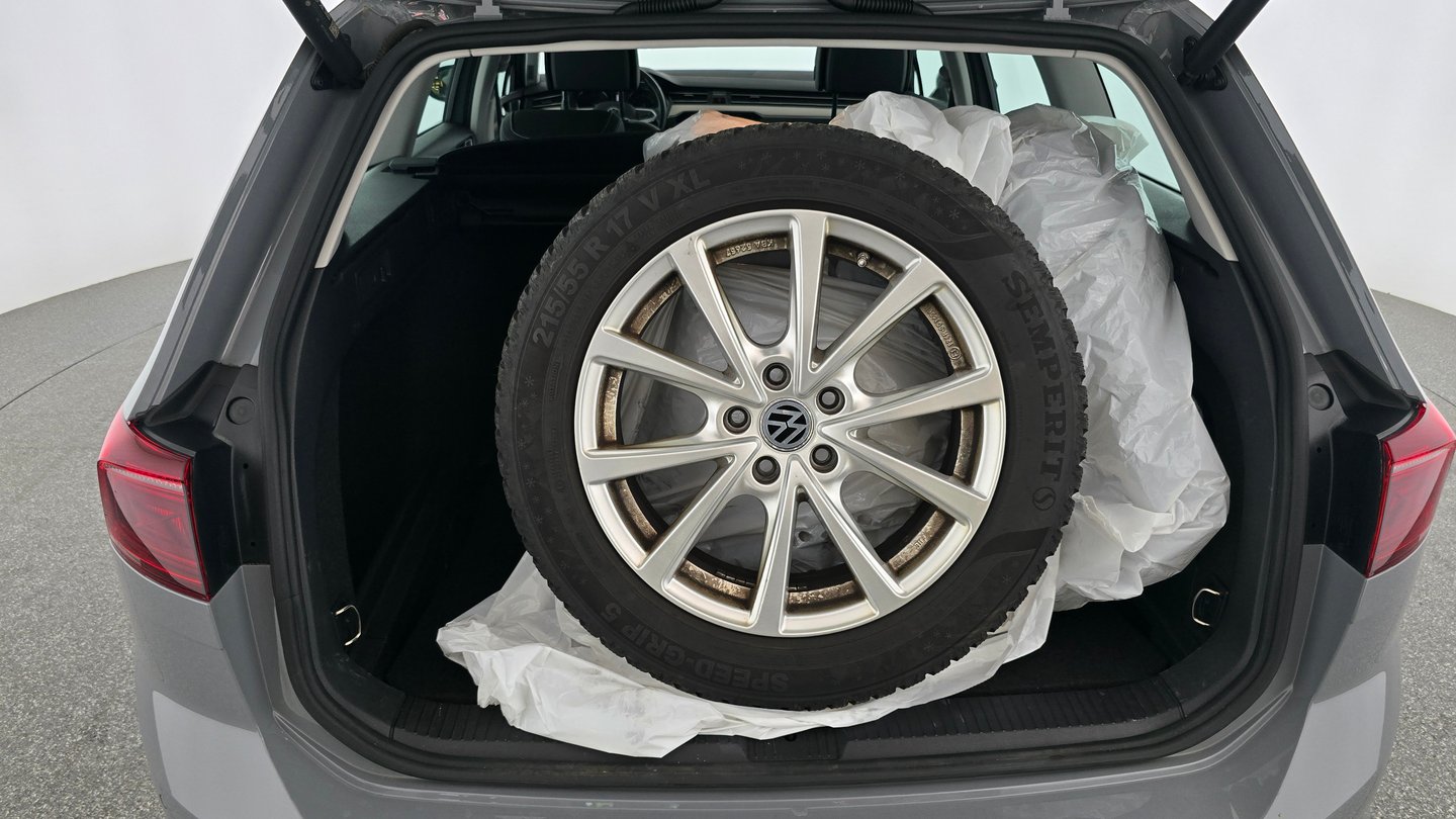VW Passat Variant Elegance TDI DSG | Bild 23 von 25