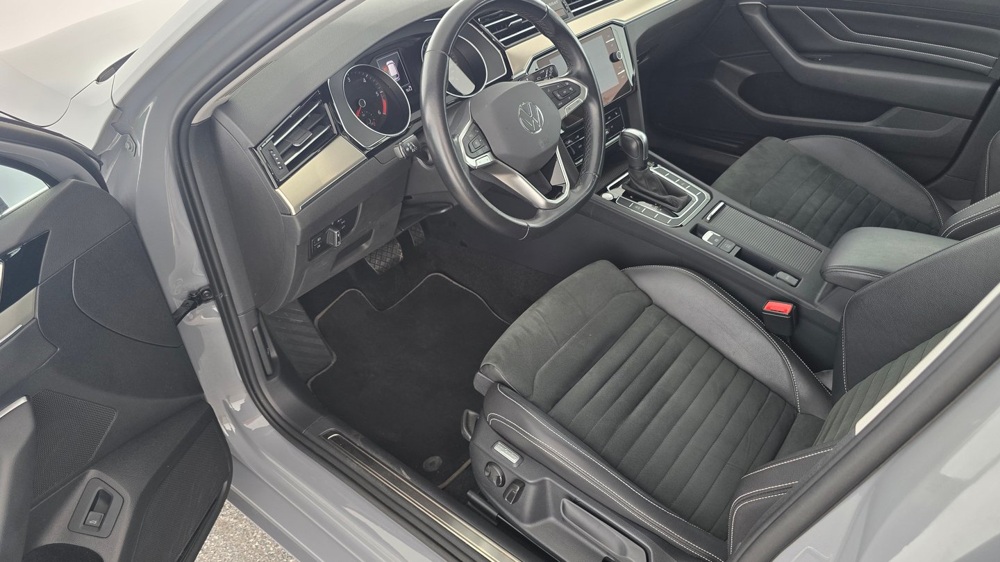 VW Passat Variant Elegance TDI DSG | Bild 12 von 25
