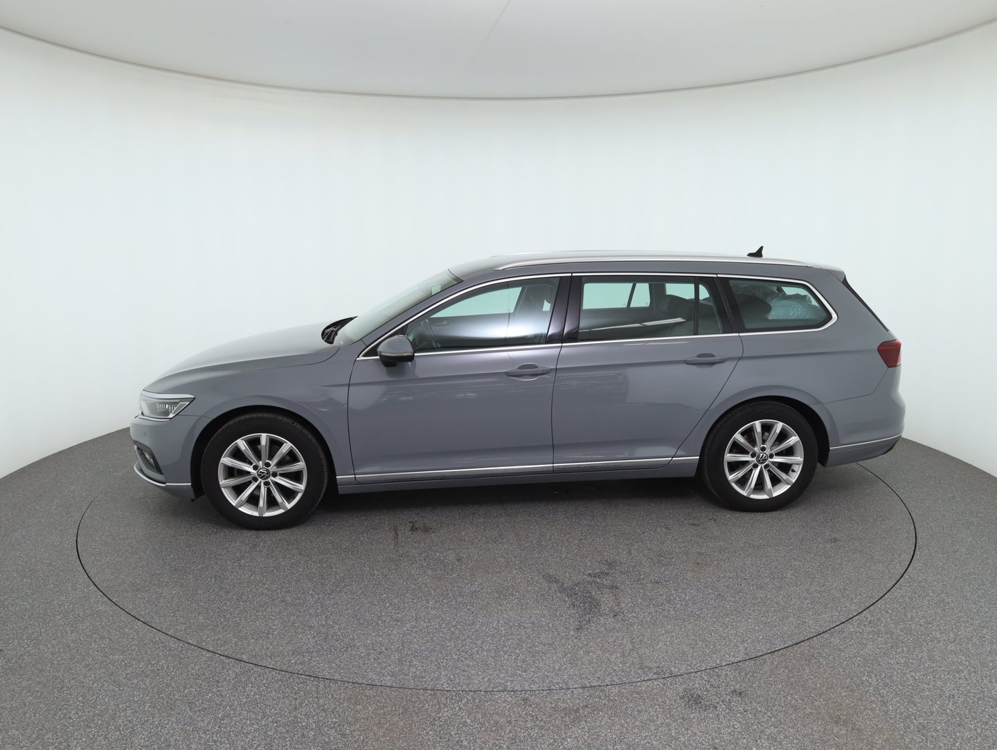 VW Passat Variant Elegance TDI DSG | Bild 8 von 25