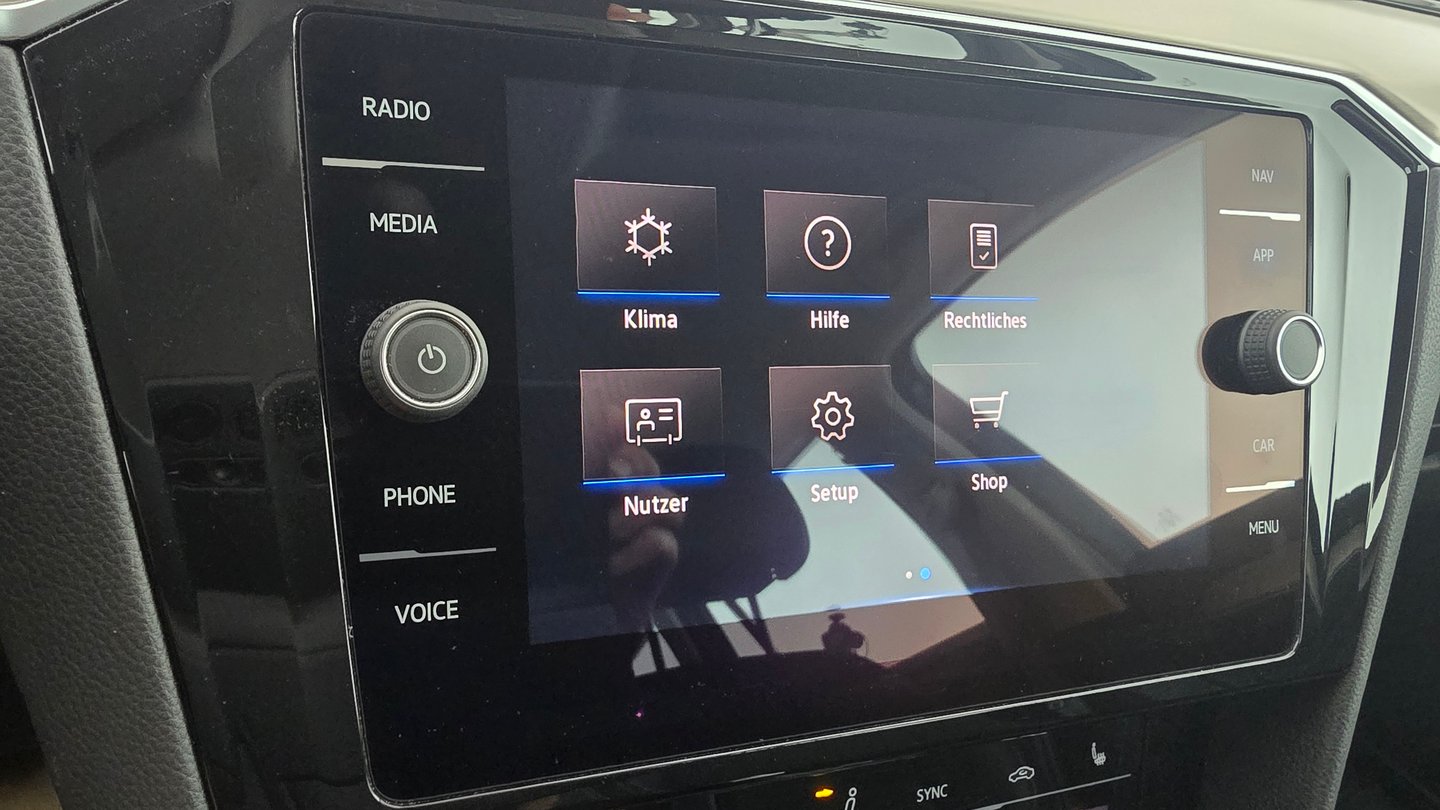 VW Passat Variant Elegance TDI DSG | Bild 18 von 25