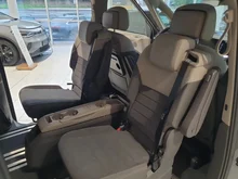 VW Multivan Edition eHybrid 180 kW 4MOTION in J22T Puregrey/Dach Deepblack