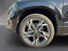 Škoda Karoq 4x4 Sportline TDI DSG in Black-Magic Perleffekt
