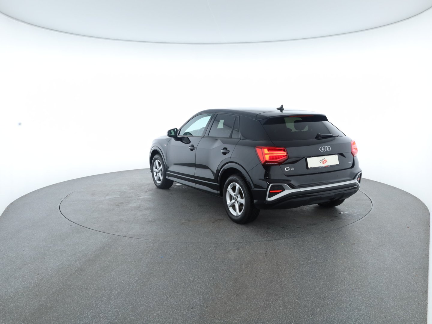Audi Q2 40 TFSI quattro S line | Bild 2 von 14