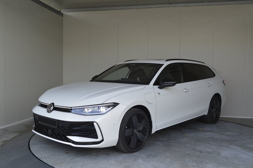 VW Passat Variant Sport eHybrid 150kW