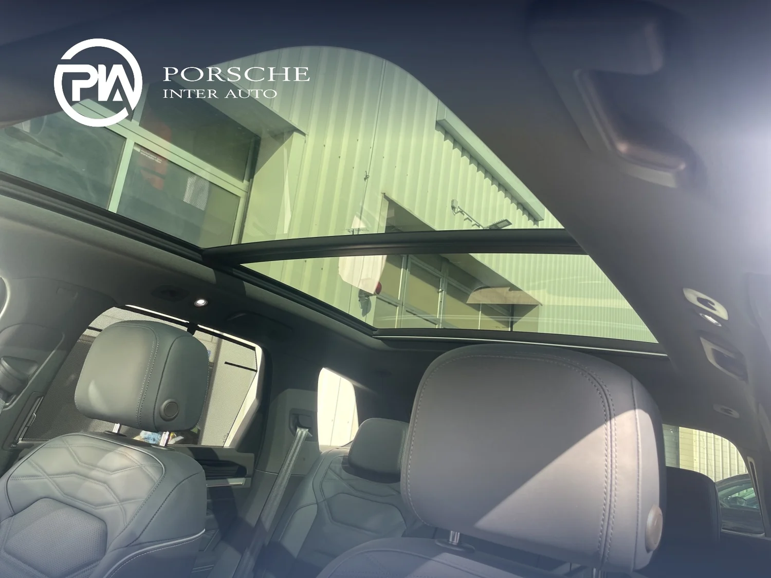 Bild eines VW Touareg R-Line TDI 4M. Final Edition