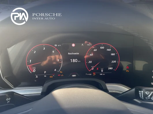 Bild eines VW Touareg R-Line TDI 4M. Final Edition
