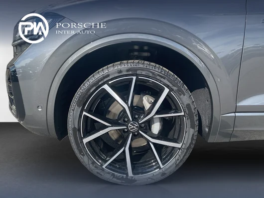 Bild eines VW Touareg R-Line TDI 4M. Final Edition