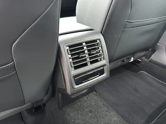 Bild eines Golf Variant Business mHeV DSG