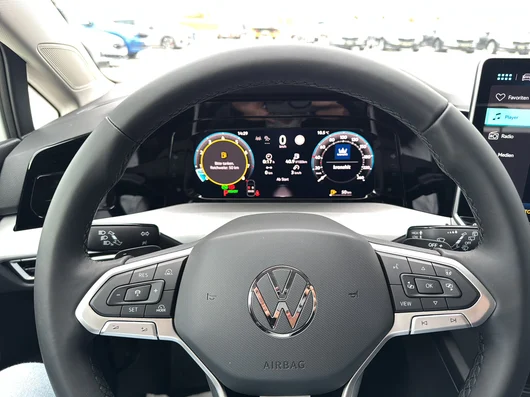 Bild eines Golf Variant Business mHeV DSG