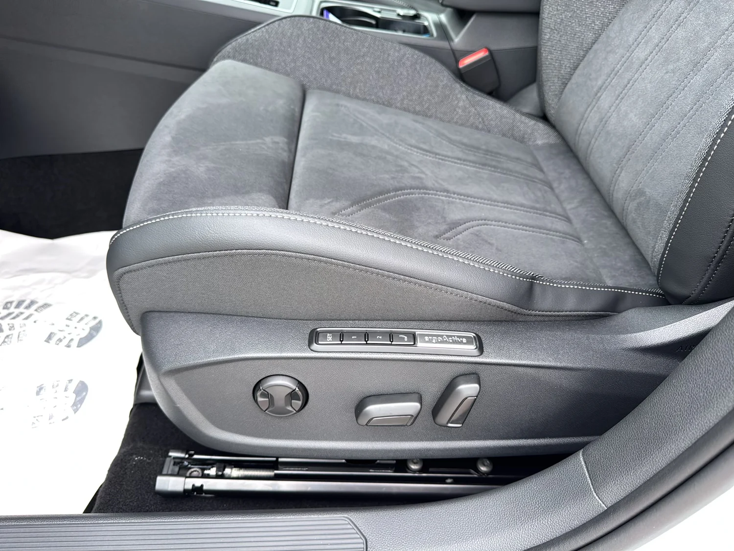 Bild eines Golf Variant Business mHeV DSG