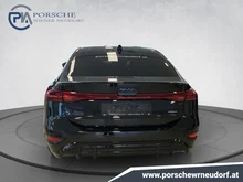 Audi A6 Sportback e-tron quattro in Mythosschwarz Metallic