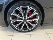 Audi A6 Sportback e-tron quattro in Mythosschwarz Metallic
