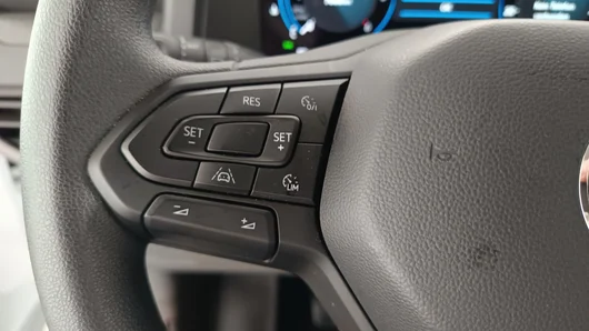 Bild eines VW Transporter Kombi TDI