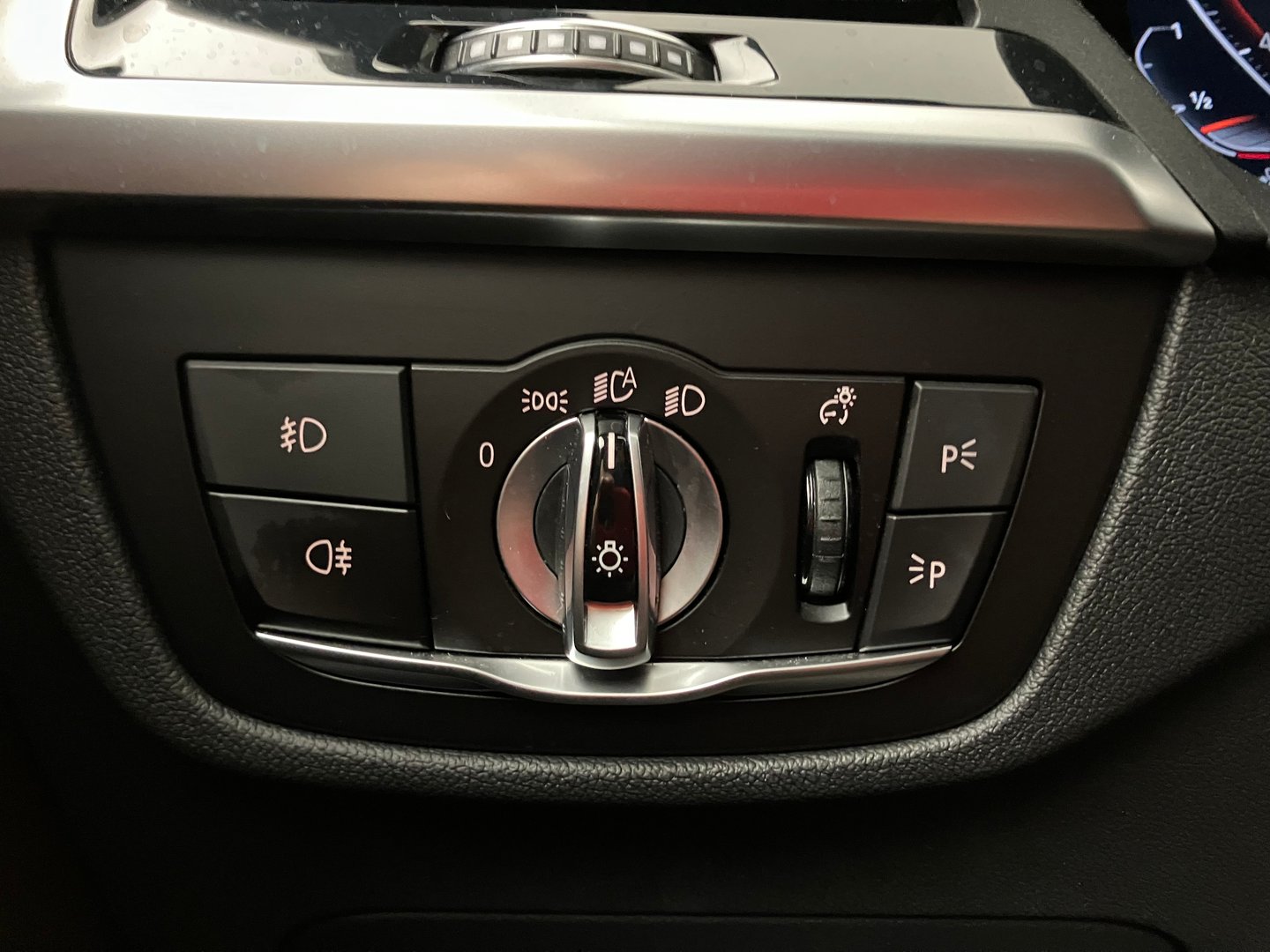 BMW X3 sDrive 18d Aut. | Bild 10 von 27