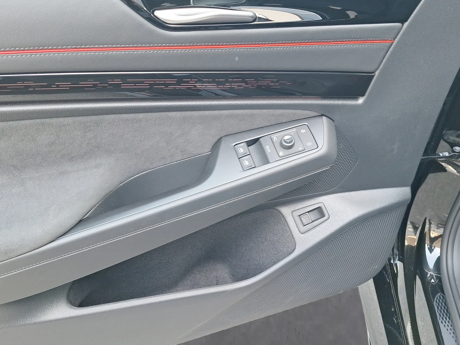 Bild eines VW ID.7 Tourer GTX 4MOTION 250 kW Business