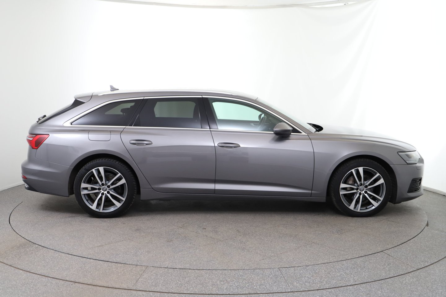 Audi A6 Avant 40 TDI quattro Design | Bild 6 von 28