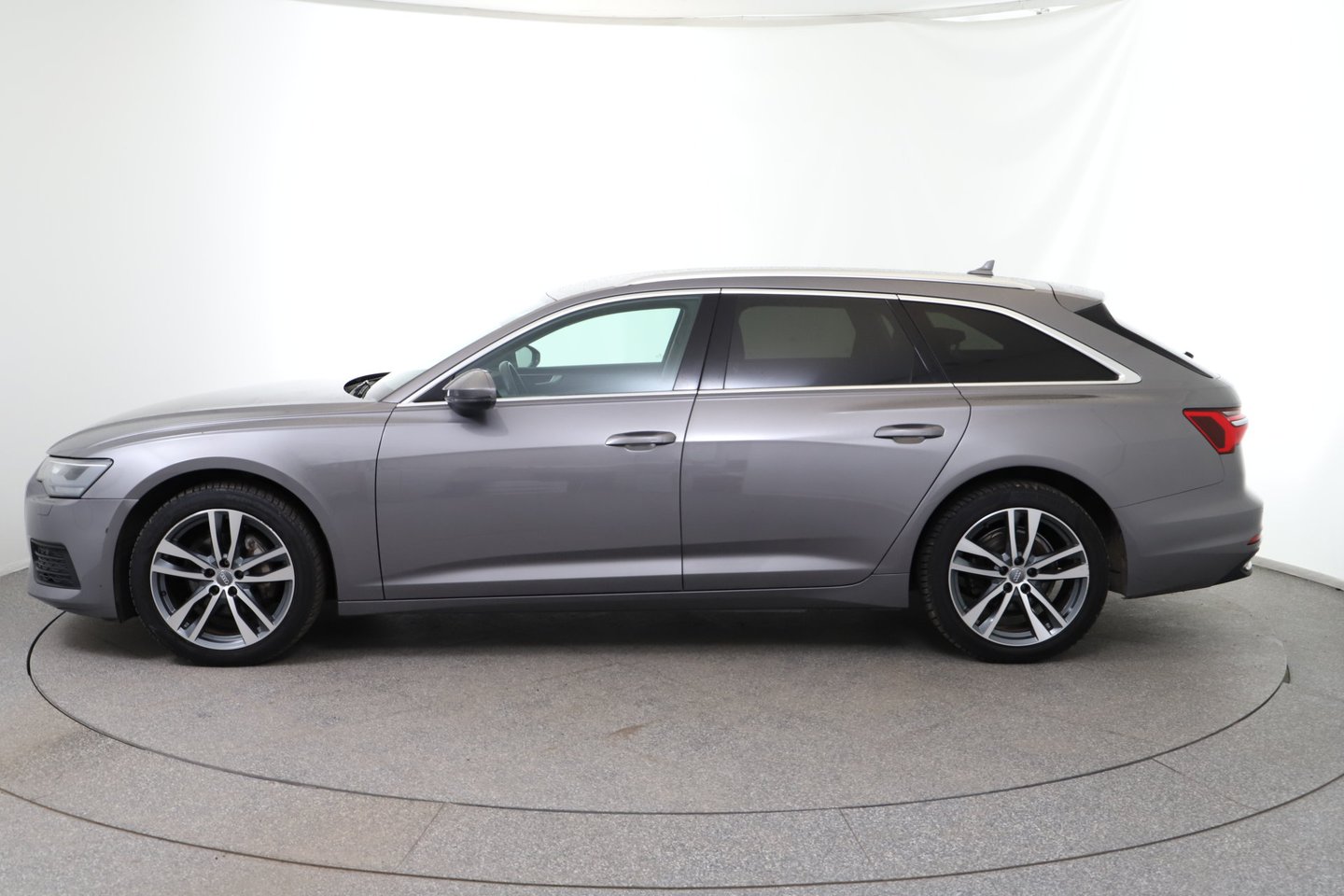 Audi A6 Avant 40 TDI quattro Design | Bild 2 von 28