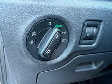 Škoda Fabia Essence TSI in Alaska-Weiß