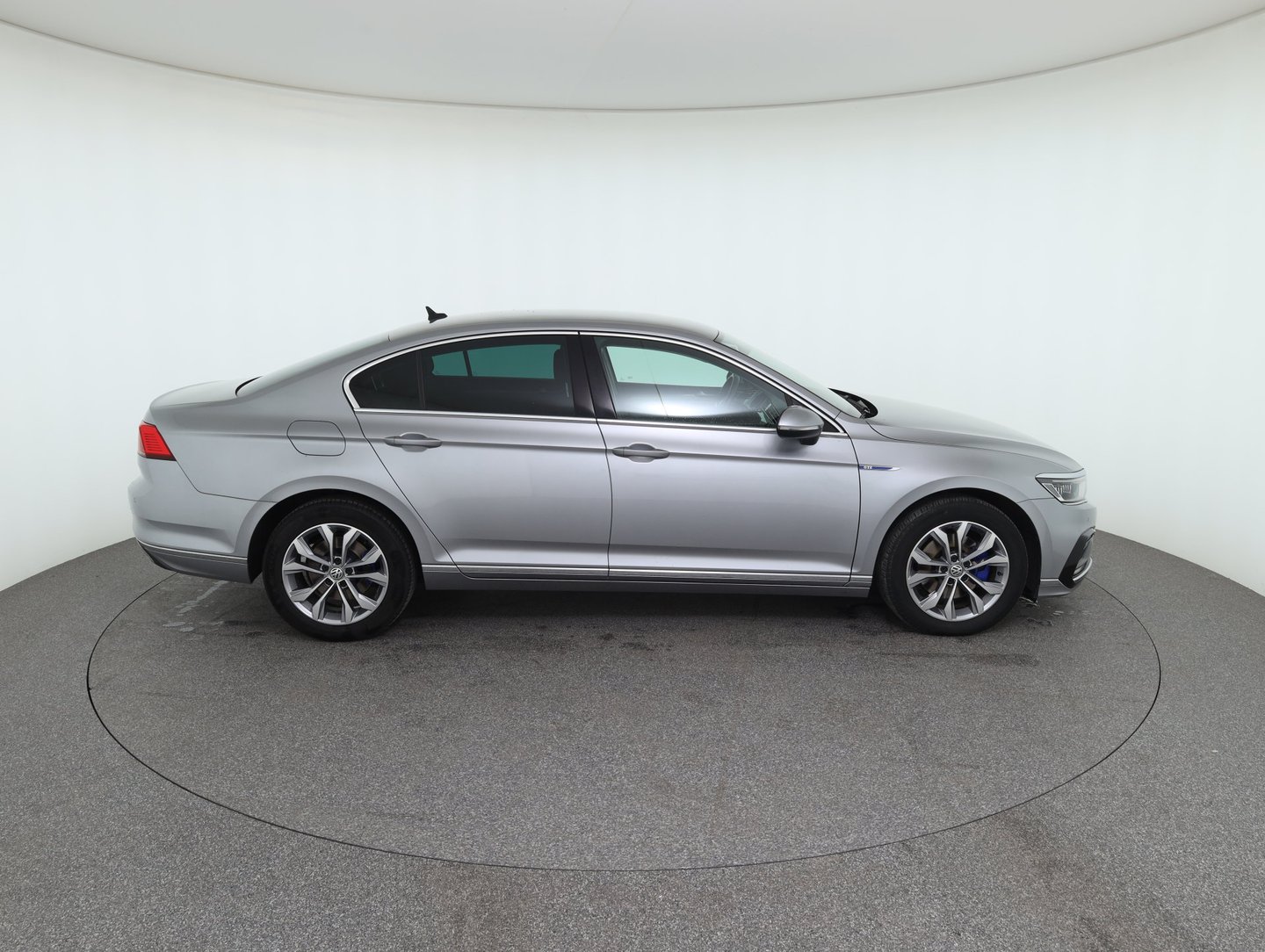VW Passat GTE | Bild 4 von 35
