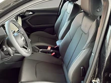 Audi A1 Sportback 30 TFSI intense in Mythosschwarz Metallic