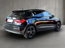 Audi A1 Sportback 30 TFSI intense in Mythosschwarz Metallic